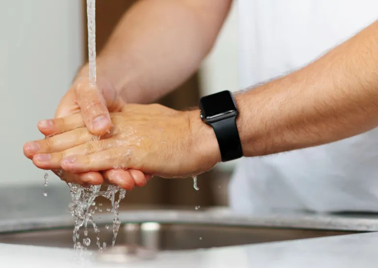 Hände waschen und reinigen